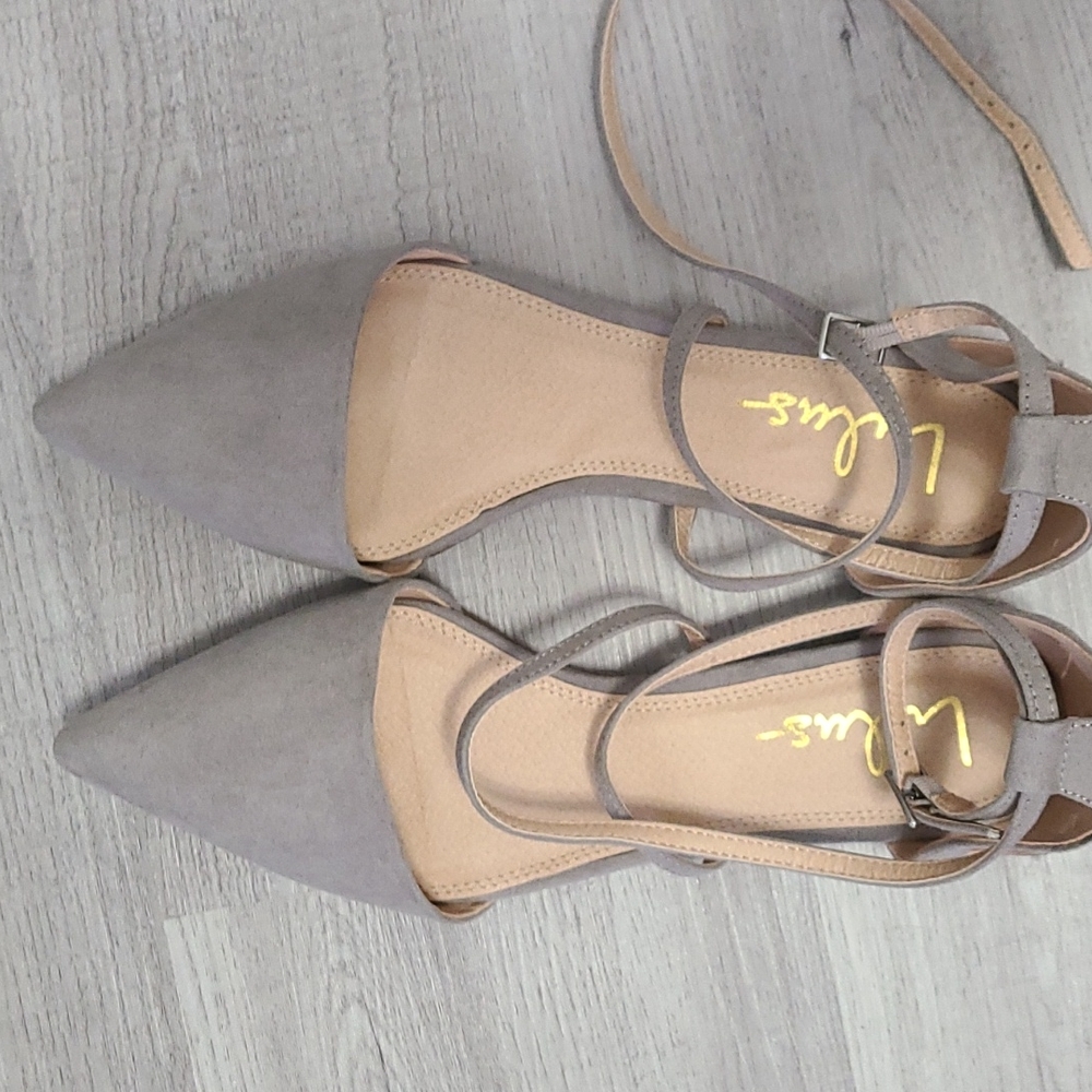 Lulu's dress flats gray size 10